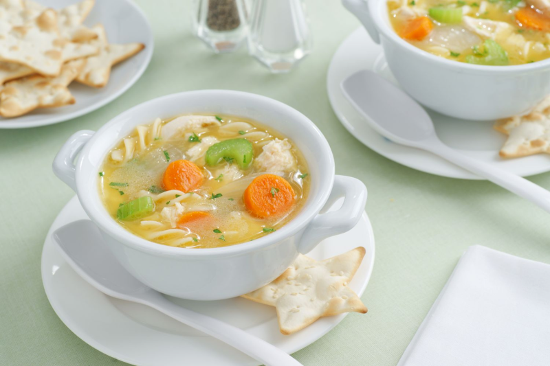 Phụ huynh nên cho trẻ ăn đồ dễ tiêu hóa sau khi chụp X-quang
