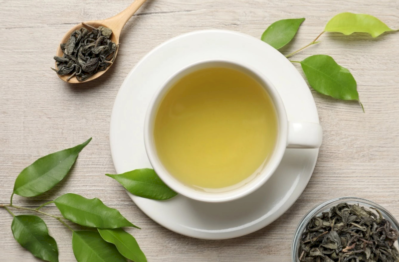 Uống trà xanh giúp đào thải nhanh chất cản quang ra khỏi cơ thể