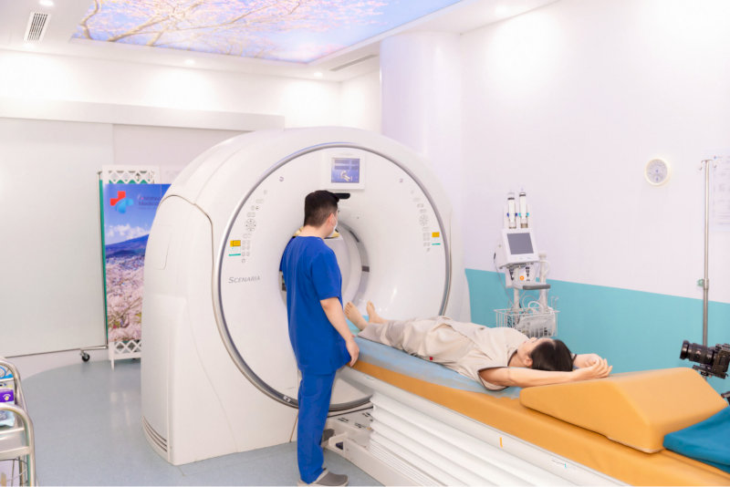 Máy chụp CT hiện đại tích hợp công nghệ AI giúp giảm tối đa liều lượng tia X