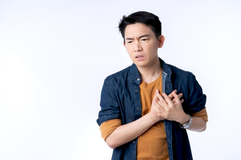 Mệt mỏi là một trong những cảnh báo về các dấu hiệu bệnh tim mạch ở nam và nữ