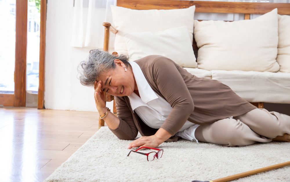 Tê tay kèm theo các dấu hiệu thần kinh cấp tính có thể là dấu hiệu sớm của đột quỵ